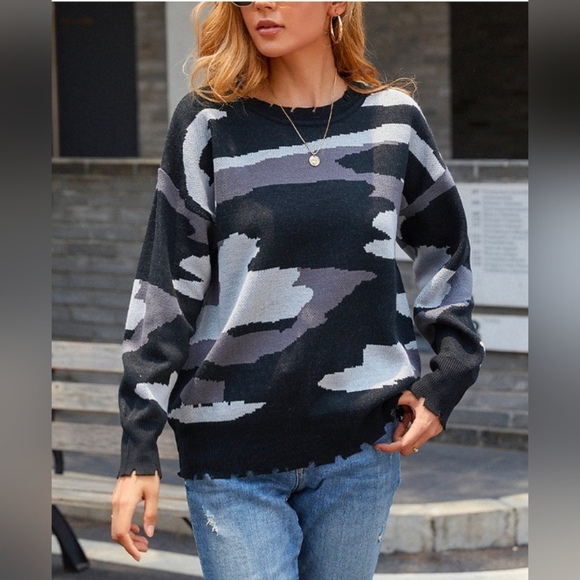 Camouflage Distressed Sweater. XL. NWOT - Picture 1 of 9